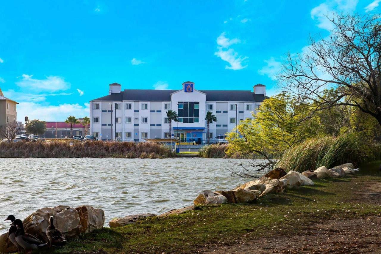 Motel 6-Eagle Pass, Tx - Lakeside Exterior foto